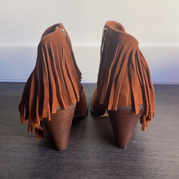 Jessica Simpson booties never worn! - Picture 4 of 7